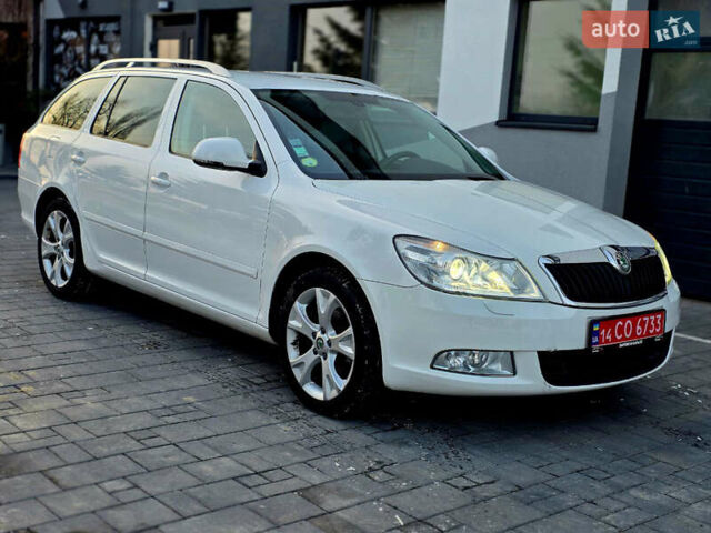 Білий Шкода Октавія, об'ємом двигуна 1.6 л та пробігом 231 тис. км за 8800 $, фото 7 на Automoto.ua
