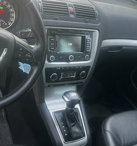 Білий Шкода Октавія, об'ємом двигуна 1.6 л та пробігом 231 тис. км за 8800 $, фото 25 на Automoto.ua