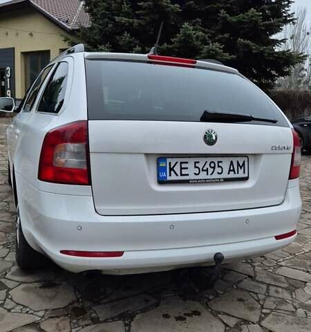 Белый Шкода Октавия, объемом двигателя 1.6 л и пробегом 243 тыс. км за 9400 $, фото 16 на Automoto.ua