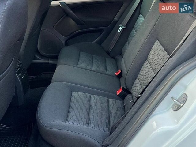 Белый Шкода Октавия, объемом двигателя 1.6 л и пробегом 212 тыс. км за 8950 $, фото 39 на Automoto.ua