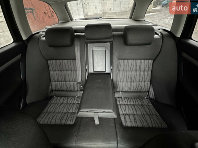 Белый Шкода Октавия, объемом двигателя 1.99 л и пробегом 307 тыс. км за 8300 $, фото 3 на Automoto.ua