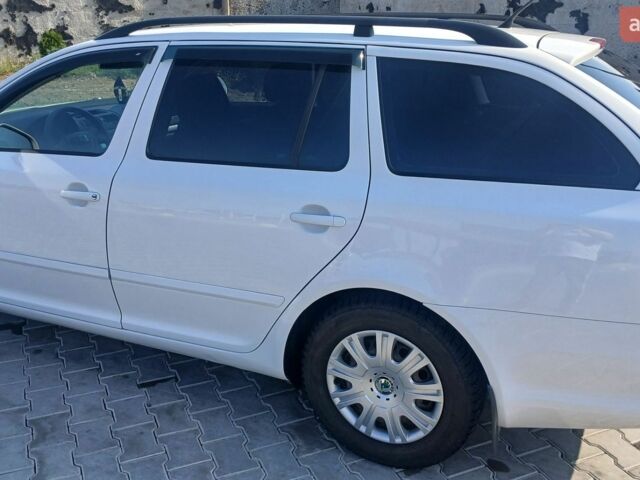 Белый Шкода Октавия, объемом двигателя 1.6 л и пробегом 263 тыс. км за 6700 $, фото 3 на Automoto.ua