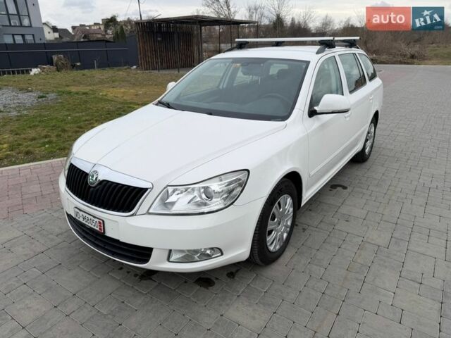Белый Шкода Октавия, объемом двигателя 1.4 л и пробегом 215 тыс. км за 8299 $, фото 65 на Automoto.ua