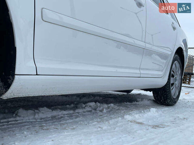 Белый Шкода Октавия, объемом двигателя 0 л и пробегом 155 тыс. км за 8399 $, фото 46 на Automoto.ua