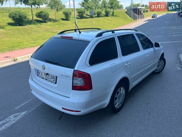 Білий Шкода Октавія, об'ємом двигуна 1.6 л та пробігом 237 тис. км за 7800 $, фото 9 на Automoto.ua