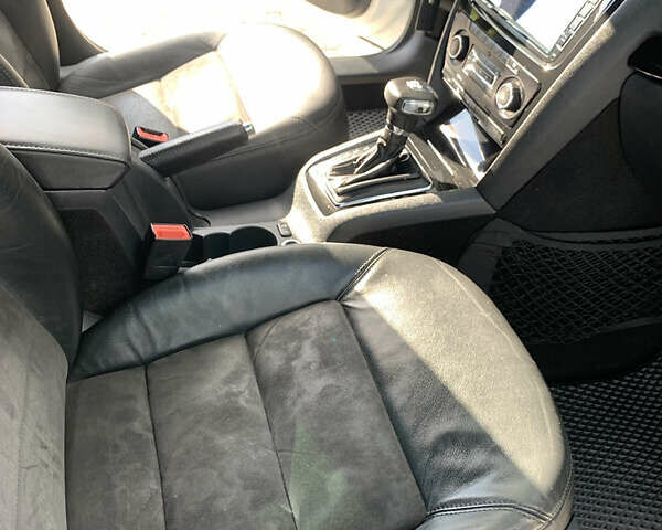 Білий Шкода Октавія, об'ємом двигуна 2 л та пробігом 246 тис. км за 12866 $, фото 19 на Automoto.ua