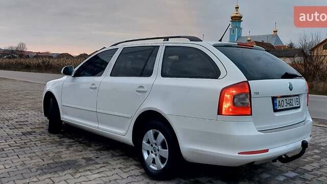 Белый Шкода Октавия, объемом двигателя 1.6 л и пробегом 264 тыс. км за 6999 $, фото 12 на Automoto.ua