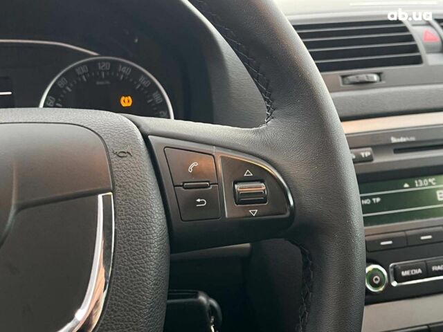 Белый Шкода Октавия, объемом двигателя 1.6 л и пробегом 253 тыс. км за 8390 $, фото 34 на Automoto.ua