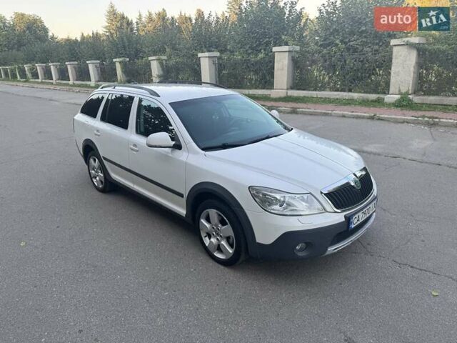 Білий Шкода Октавія, об'ємом двигуна 2 л та пробігом 261 тис. км за 10300 $, фото 13 на Automoto.ua