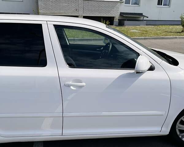 Білий Шкода Октавія, об'ємом двигуна 1.6 л та пробігом 223 тис. км за 7500 $, фото 25 на Automoto.ua