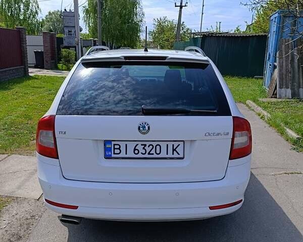 Белый Шкода Октавия, объемом двигателя 1.6 л и пробегом 253 тыс. км за 7490 $, фото 4 на Automoto.ua
