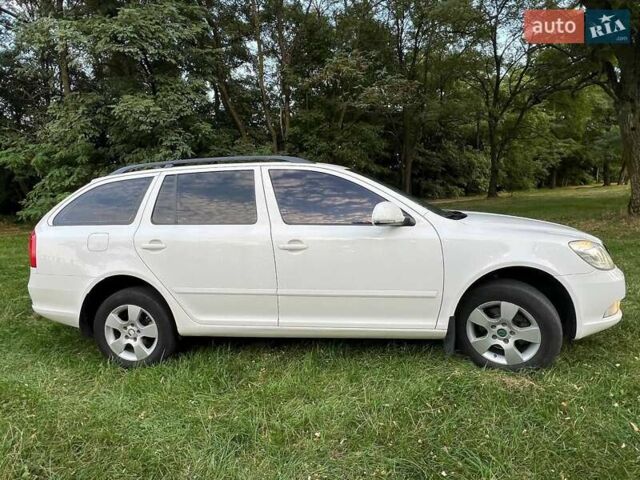Белый Шкода Октавия, объемом двигателя 1.6 л и пробегом 296 тыс. км за 7700 $, фото 8 на Automoto.ua