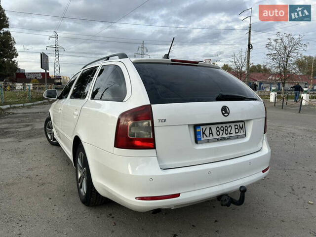 Белый Шкода Октавия, объемом двигателя 1.6 л и пробегом 375 тыс. км за 6500 $, фото 2 на Automoto.ua