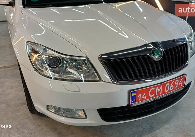 Белый Шкода Октавия, объемом двигателя 0 л и пробегом 167 тыс. км за 7999 $, фото 38 на Automoto.ua