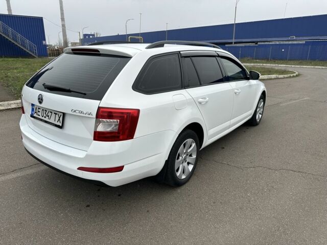 Білий Шкода Октавія, об'ємом двигуна 1.6 л та пробігом 270 тис. км за 8700 $, фото 3 на Automoto.ua