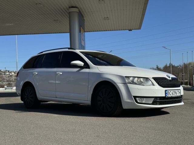 Белый Шкода Октавия, объемом двигателя 1.6 л и пробегом 300 тыс. км за 9999 $, фото 5 на Automoto.ua