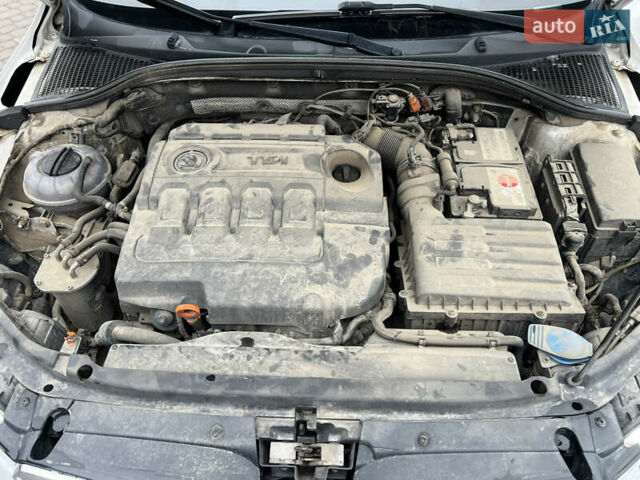 Белый Шкода Октавия, объемом двигателя 1.97 л и пробегом 309 тыс. км за 7750 $, фото 13 на Automoto.ua