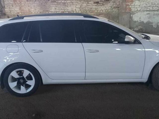 Белый Шкода Октавия, объемом двигателя 2 л и пробегом 242 тыс. км за 12300 $, фото 7 на Automoto.ua
