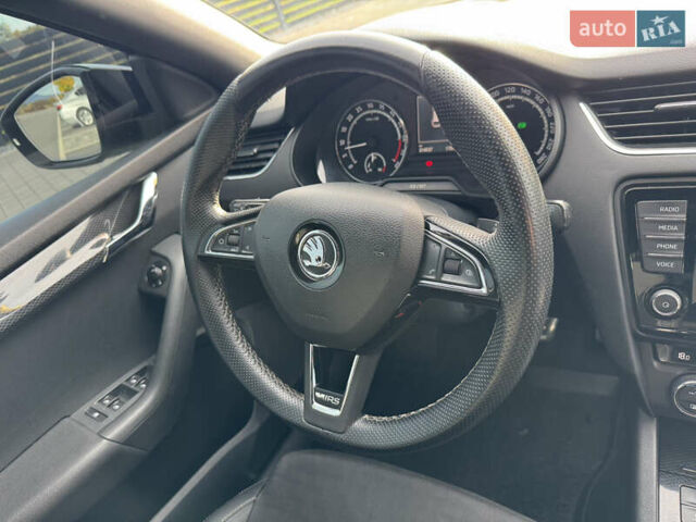 Белый Шкода Октавия, объемом двигателя 2 л и пробегом 320 тыс. км за 12500 $, фото 23 на Automoto.ua