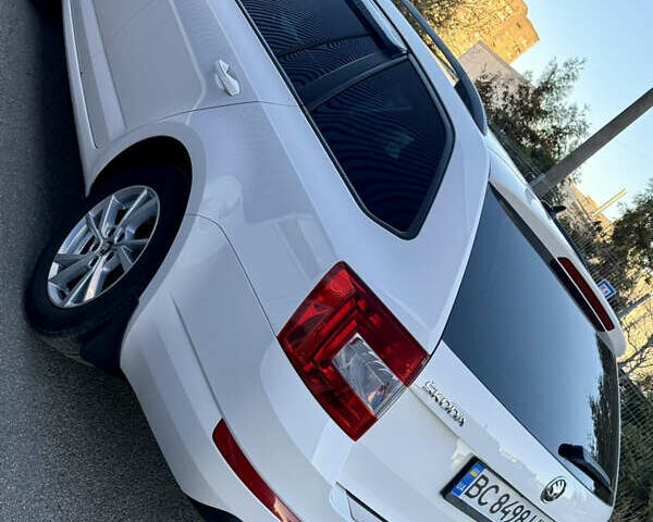 Белый Шкода Октавия, объемом двигателя 1.6 л и пробегом 297 тыс. км за 9100 $, фото 15 на Automoto.ua