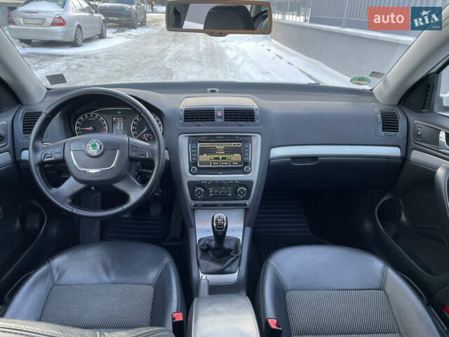 Белый Шкода Октавия, объемом двигателя 2 л и пробегом 218 тыс. км за 11950 $, фото 24 на Automoto.ua