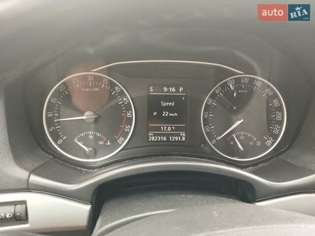 Белый Шкода Октавия, объемом двигателя 1.6 л и пробегом 282 тыс. км за 10450 $, фото 16 на Automoto.ua