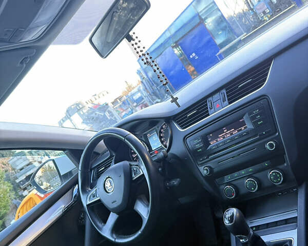 Белый Шкода Октавия, объемом двигателя 1.6 л и пробегом 297 тыс. км за 9100 $, фото 56 на Automoto.ua