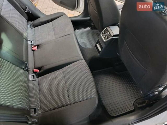 Белый Шкода Октавия, объемом двигателя 1.6 л и пробегом 276 тыс. км за 10500 $, фото 23 на Automoto.ua