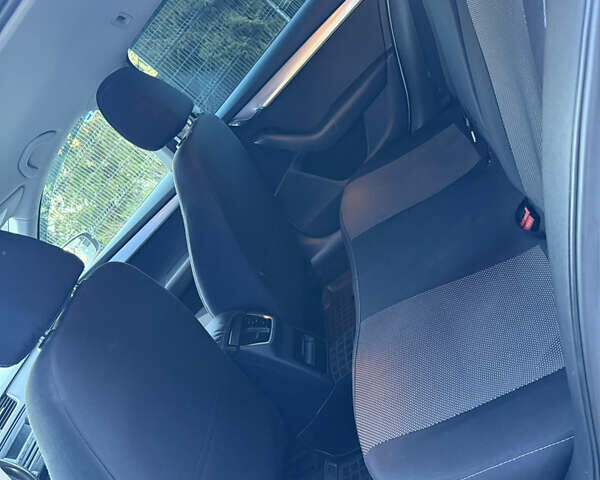 Белый Шкода Октавия, объемом двигателя 1.6 л и пробегом 297 тыс. км за 9100 $, фото 63 на Automoto.ua