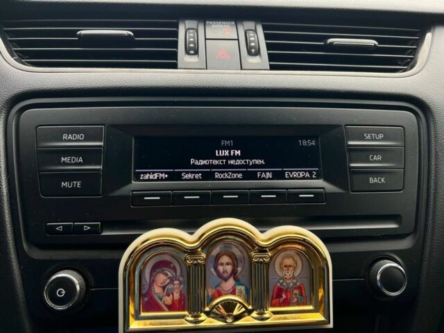 Білий Шкода Октавія, об'ємом двигуна 1.6 л та пробігом 274 тис. км за 8700 $, фото 13 на Automoto.ua