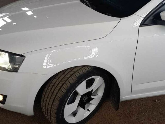 Белый Шкода Октавия, объемом двигателя 2 л и пробегом 242 тыс. км за 12300 $, фото 5 на Automoto.ua