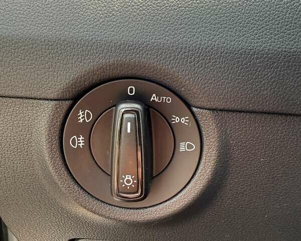 Белый Шкода Октавия, объемом двигателя 1.97 л и пробегом 303 тыс. км за 10800 $, фото 21 на Automoto.ua