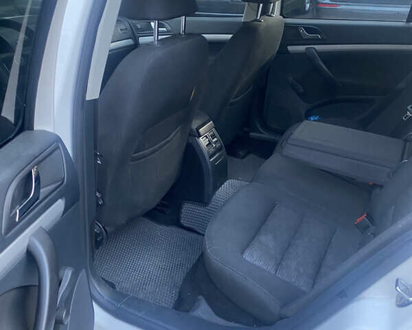 Белый Шкода Октавия, объемом двигателя 1.6 л и пробегом 280 тыс. км за 8500 $, фото 11 на Automoto.ua