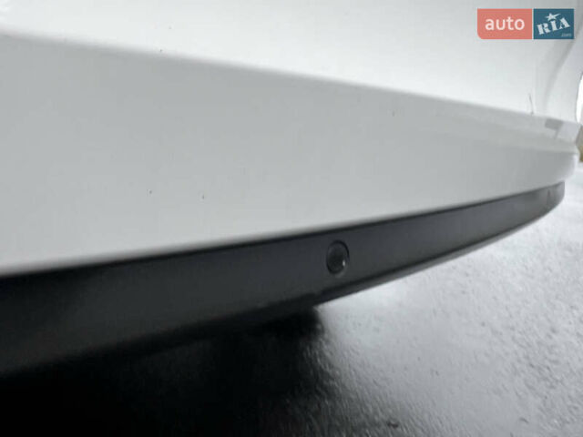 Білий Шкода Октавія, об'ємом двигуна 1.6 л та пробігом 225 тис. км за 8799 $, фото 15 на Automoto.ua