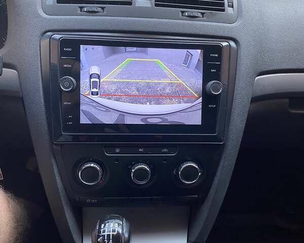 Белый Шкода Октавия, объемом двигателя 1.6 л и пробегом 278 тыс. км за 8500 $, фото 15 на Automoto.ua