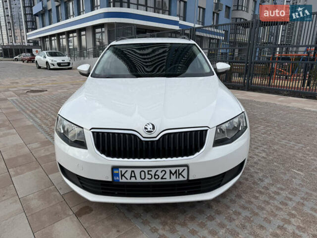 Белый Шкода Октавия, объемом двигателя 1.6 л и пробегом 320 тыс. км за 9800 $, фото 6 на Automoto.ua