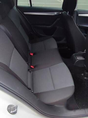 Белый Шкода Октавия, объемом двигателя 1.6 л и пробегом 315 тыс. км за 10200 $, фото 10 на Automoto.ua