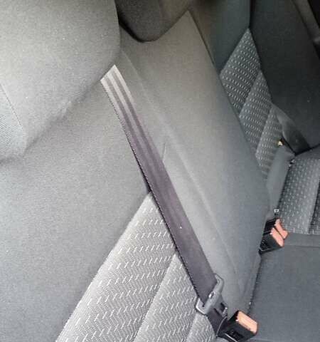 Білий Шкода Октавія, об'ємом двигуна 1.6 л та пробігом 295 тис. км за 7777 $, фото 14 на Automoto.ua