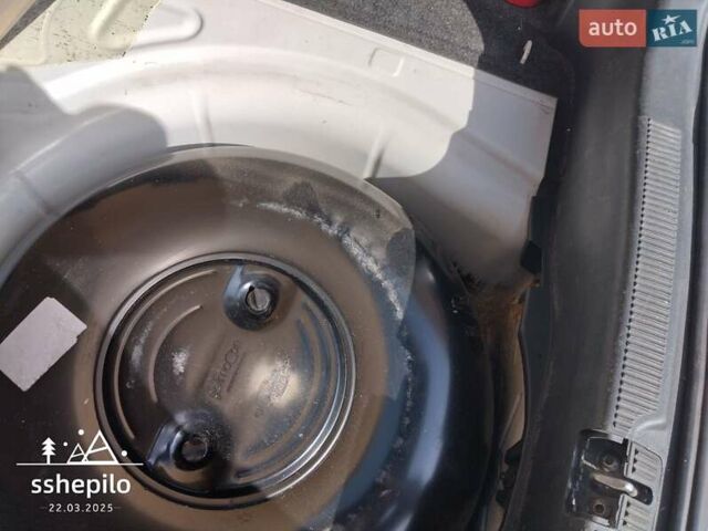 Білий Шкода Октавія, об'ємом двигуна 1.6 л та пробігом 199 тис. км за 8300 $, фото 12 на Automoto.ua