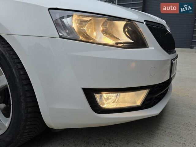 Белый Шкода Октавия, объемом двигателя 1.2 л и пробегом 170 тыс. км за 7200 $, фото 36 на Automoto.ua