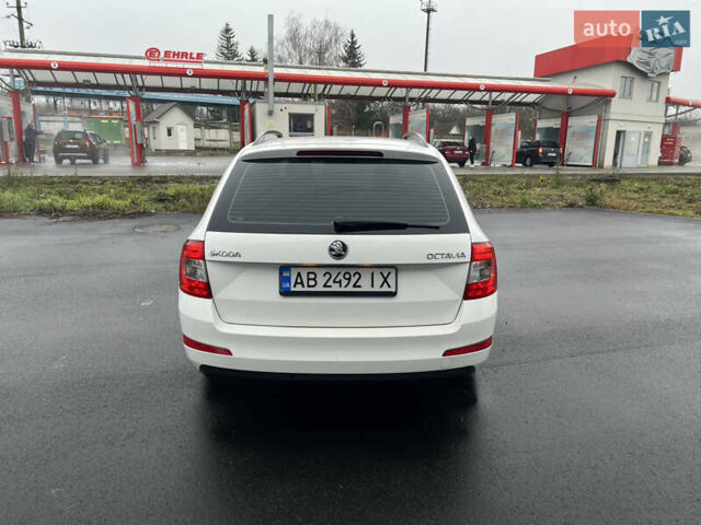 Білий Шкода Октавія, об'ємом двигуна 1.6 л та пробігом 225 тис. км за 8799 $, фото 7 на Automoto.ua