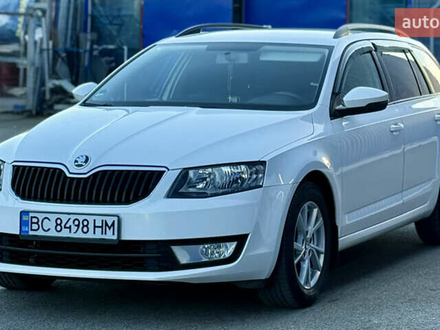 Белый Шкода Октавия, объемом двигателя 1.6 л и пробегом 297 тыс. км за 9100 $, фото 2 на Automoto.ua