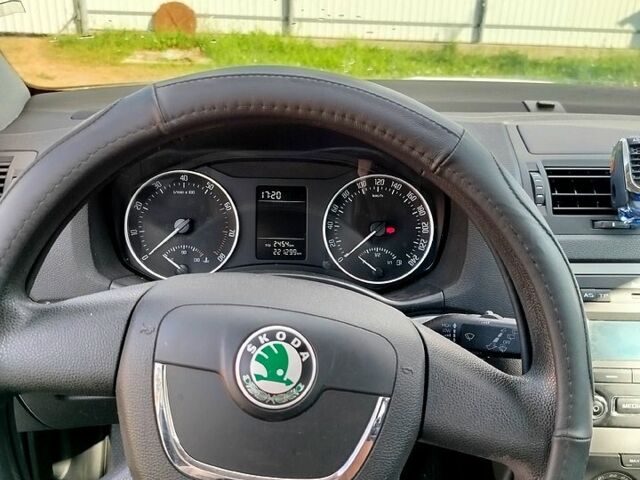 Белый Шкода Октавия, объемом двигателя 1.8 л и пробегом 222 тыс. км за 8400 $, фото 6 на Automoto.ua