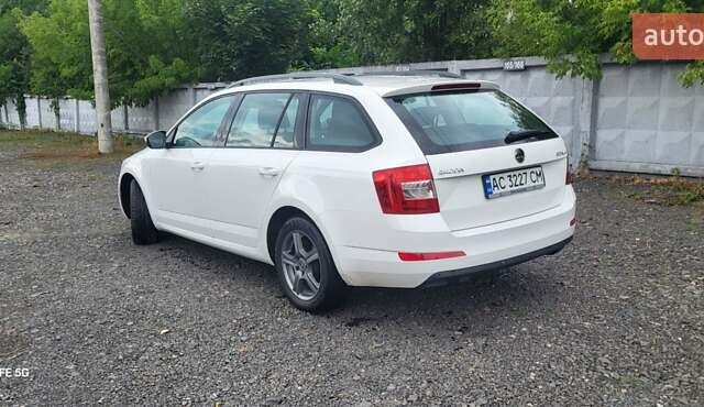Белый Шкода Октавия, объемом двигателя 1.6 л и пробегом 277 тыс. км за 8990 $, фото 8 на Automoto.ua