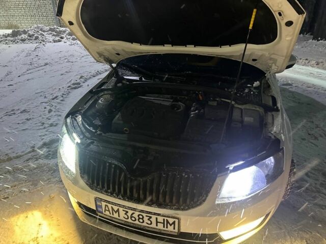 Белый Шкода Октавия, объемом двигателя 1.6 л и пробегом 390 тыс. км за 7999 $, фото 5 на Automoto.ua