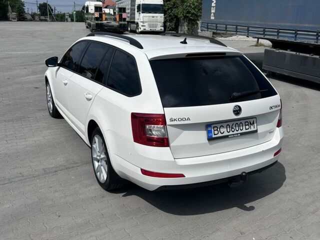 Белый Шкода Октавия, объемом двигателя 2 л и пробегом 230 тыс. км за 11200 $, фото 2 на Automoto.ua
