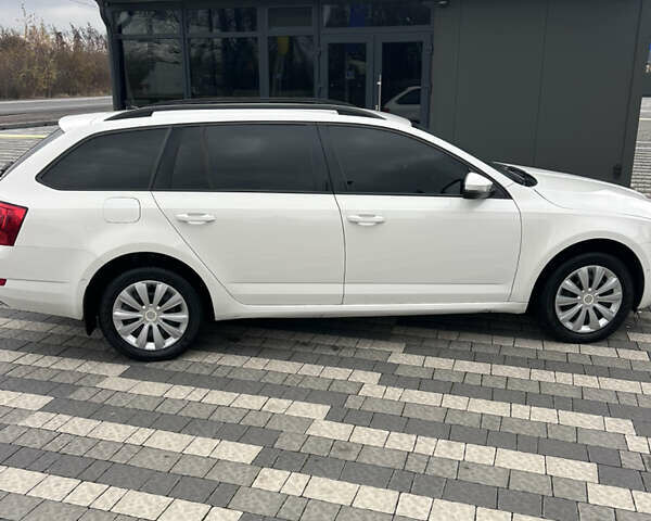 Білий Шкода Октавія, об'ємом двигуна 1.97 л та пробігом 240 тис. км за 11200 $, фото 7 на Automoto.ua