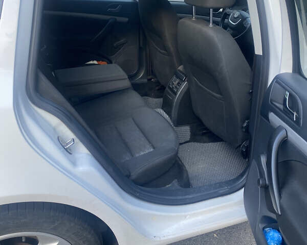 Белый Шкода Октавия, объемом двигателя 1.6 л и пробегом 280 тыс. км за 8500 $, фото 8 на Automoto.ua