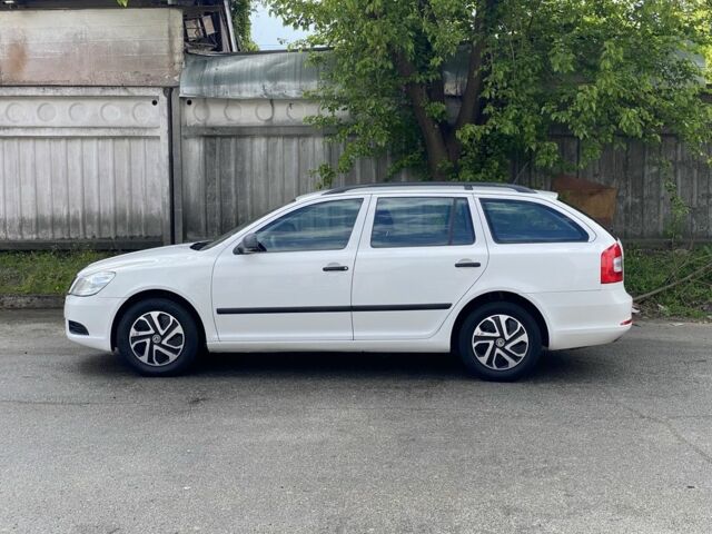 Белый Шкода Октавия, объемом двигателя 1.6 л и пробегом 195 тыс. км за 7700 $, фото 8 на Automoto.ua