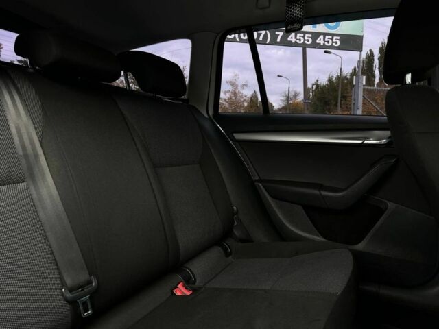Білий Шкода Октавія, об'ємом двигуна 1.6 л та пробігом 274 тис. км за 8700 $, фото 15 на Automoto.ua